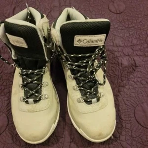 Women's Columbia Hiking Boots Gray - Size 12 - Picture 1 of 2