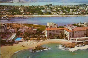 San Juan Puerto Rico Condado Beach Hotel Postcard, Vintage c1950s - Picture 1 of 3