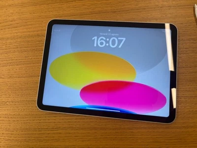 Apple iPad 10a Gen. 64GB, Wi-Fi, 10,9" - Argento Con Apple Pencil E Tastiera Log - Immagine 1 di 4