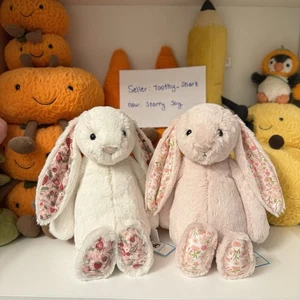 Paquete Jellycat (2): Med (12”) Flor Crema y Rubor Conejito Nuevo con Etiquetas Raro - 100% Real - Imagen 1 de 6