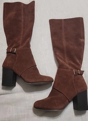 Botas hasta la rodilla BCBG Generation marrón gamuza tacones altos talla 7,5 M cremallera  Foto 1 de 4