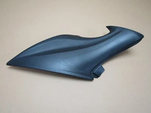 Suzuki GSX-S1000 L6 2016 3.486 Meilen rechts unten Tankverkleidung (12117) - Bild 1 von 7