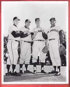 1964  LOS ANGELES ANGELS      ART FOWLER, BOB DULIBA, DAN OSINSKI, JULIO NAVARRO - Picture 1 of 2