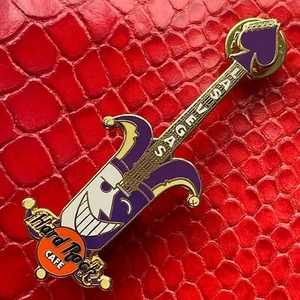 LAS VEGAS US🎸Hard Rock CAFE®HRC PIN✅1999 Spade Guitar🎸JOKER HEAD ORANGE LOGO🎗 - Picture 1 of 4
