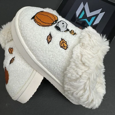 American Eagle Peanuts Slippers Womens Size 6 Ivory White Fall Faux Fur Snoopy - Image 1 of 4