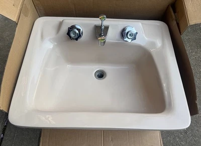 Fregadero Art Deco de porcelana estándar americano de mediados de siglo vintage para baño Foto 1 de 4