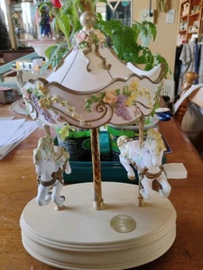 De colección San Francisco Music Box Co. Carrusel Caballos 1995 "Floral Splender" - Imagen 1 de 6