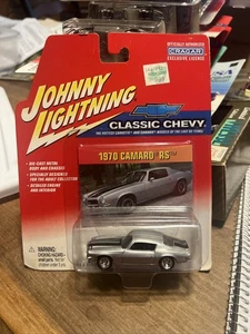 Johnny Lightning (2002) 35th Anniversary SS, 1970 1/2 Camaro RS Z28 silber - Bild 1 von 6