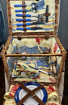 Juego de cesta de picnic de mimbre vintage para 2 incluye manta, platos, utensilios, vino Foto 1 de 4