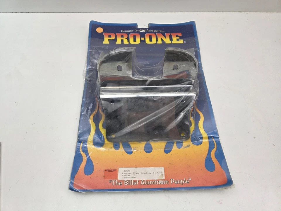 Suporte de placa de licença cromado fat-bob fender Harley custom chopper 8 1/2 pro one - Imagem 1 de 4