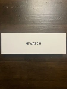 Apple Watch SE 2. generacji (GPS) 40mm Midnight Aluminiowa obudowa z banem sportowym Midnight - Zdjęcie 1 z 9
