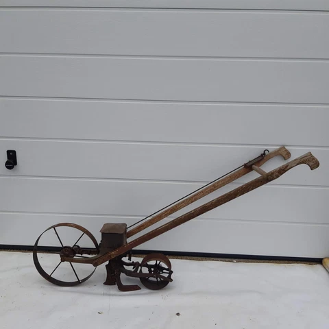 Very rare Dutch export version  Planet Junior No.3 Seeder Planter  Museum piece Cover