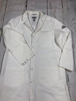 Bulwark Flame Resistant Lab Coat EXCEL-FR White ATPV 7,7 snap on closure - Image 1 of 4