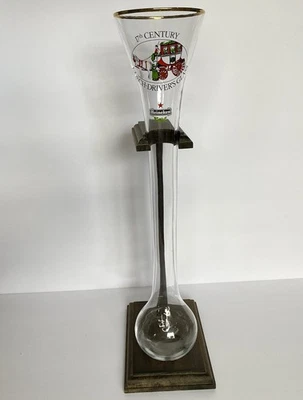 Стекло для водителя автобуса Heineken 17 века со стойкой половина ярда эля - Изображение 1 из 4