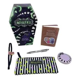 Beetlejuice Deluxe Gift Set - by Insights (Hardcover) - Imagen 1 de 2