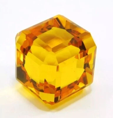 Natural Yellow Topaz Cube Cut Brazilian Certified 70-72Ct Loose Gemstone - Image 1 of 4