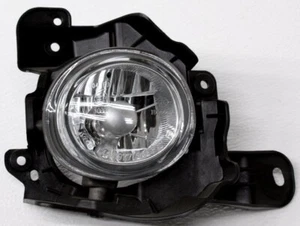 Faro antiniebla lateral derecho pasajero Mazda 3 OEM BGW52-51-680-A - Imagen 1 de 4