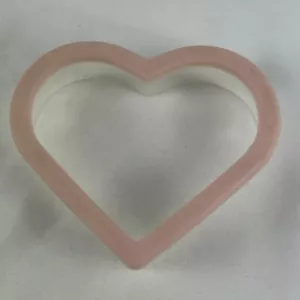 Tagliabiscotti cuore rosa 3,5"" plastica con impugnatura superiore in gomma San Valentino Love - Foto 1 di 4