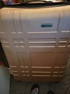 LONDON FOG Chelsea 29" Hardside Spinner Suitcase - Picture 1 of 7