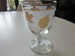 Vintage Libbey Cocktailglas mit Stiel matt mit goldenen Blättern - Bild 1 von 5