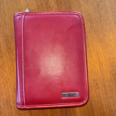 Franklin Covey Compact Organizer Binder Red Zip Around Leather - Image 1 of 4
