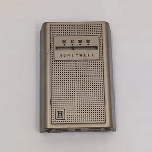 HoneyWell Type T451A Thermostat - Picture 1 of 4