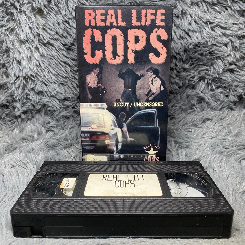 Real Life Cops VHS Tape 1997 Uncut / Uncensored Chicago’s South Side Crime Rare - Imagem 1 de 4