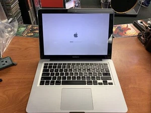MacBook Pro 13-Inch "Core 2 Duo" 2.4ghz Mid-2010 w/ Battery READ - For Parts - Picture 1 of 9