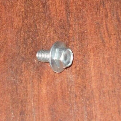 TORNILLO DE MONTAJE PALANCA DE ARRANQUE MOTOR SUZUKI RM125, RM250, RMZ250, RMZ450 Foto 1 de 4