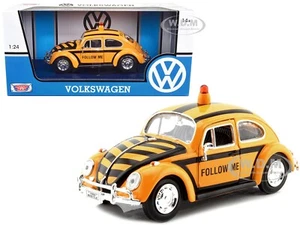 1966 VOLKSWAGEN BEETLE "FOLLOW ME" AIPORT CAR YELLOW 1/24 DIECAST MOTORMAX 79590 - Picture 1 of 7