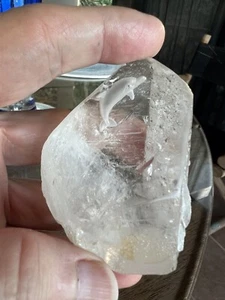 Quartz crystal with dolphin carved into back - Picture 1 of 1