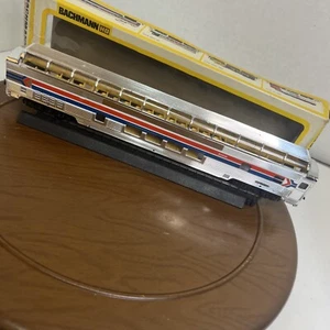 HO BACHMANN N. 1257 AMTRAK #305 85' AUTOVETTURA A CUPOLA COMPLETA IN SCATOLA ORIGINALE - Foto 1 di 14