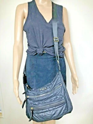 Bolso Bandolera Tutilo New York Mediano Negro Nylon Hinchado Foto 1 de 4