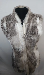 CAbi #3179 Womens Size Small Aspen Faux Fur Vest Full Zip Cozy Tan White Pockets - Picture 1 of 10