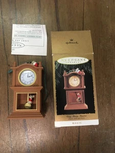 Hallmark Andenken Weihnachtsschmuck Very Merry Minutes Magic Light/Motion 1994 - Bild 1 von 5