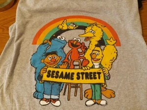 Sesamstraße T-Shirt Large grau Grafik Tee großer Vogel Krümelmonster Elmo - Bild 1 von 10