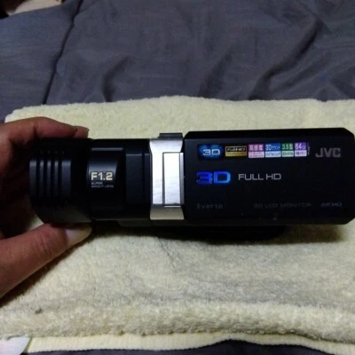 JVC GS-TD1-B Hand Camera Full HD 3D Everio Camcorder Black Very Good - Image 1 of 4