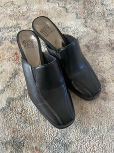 Black Chunk Heeled Mules, 7.5, Hardly Used, 90s Heels, High Heels, Work Shoes - Picture 1 of 3