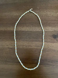 Vintage Les Bernard Halskette kleine weiße Perlen mit Kaviar Gold Perlen Abstandshalter - Bild 1 von 6