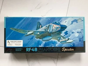 FUJIMI 1/72 AMERICAN RF-4B PHANTOM-II " SPECTER " FIGHTER JET MODEL # 7A-G13 F/S - Picture 1 of 3