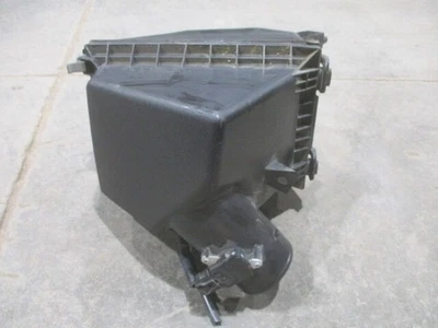 Limpiador de admisión de aire Toyota Rav4 109 k OEM LKQ Foto 1 de 4