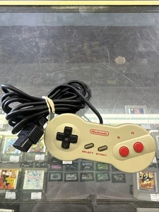 Nintendo AV New Famicom Controller Pad Ufficiale HVC-102 Giappone Testato Autentico - Foto 1 di 7