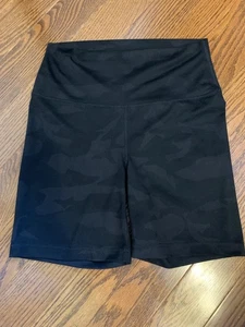 Yogalicious Lux Classic Everyday 5" Short - Camo Black Large - Bild 1 von 4