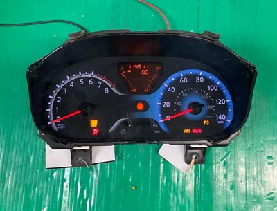 Cuadro de instrumentos velocímetro Nissan Cube 2010 114 k millas 091110 0029 Foto 1 de 3