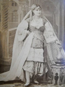 Alger Leroux Alexandre artiste peintre et photographe Photo Femme  - Imagen 1 de 5