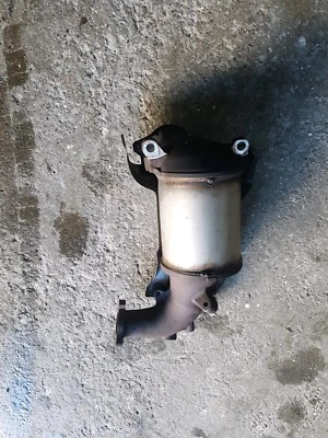 KAT Katalysator Toyota Avensis T 25  85kw 2.0   - Bild 1 von 4