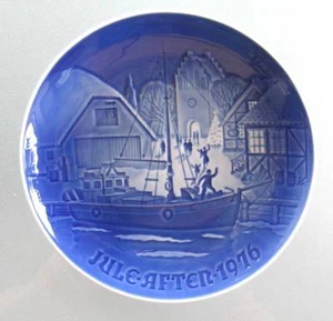 1976 B&G Plate "Christmas Welcome" Bing & Grondahl Jule Aften ship boat harbor - Picture 1 of 3