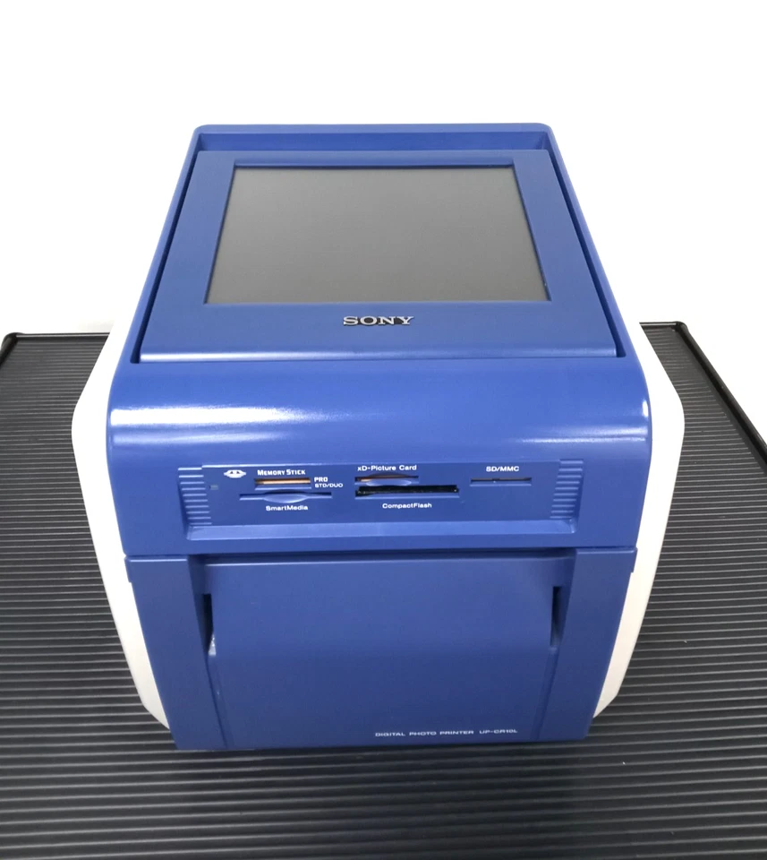 Sony SnapLab Digital Photo Printer UP-CR10L - Image 1 of 4