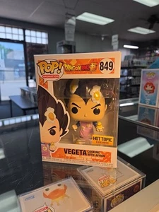 Funko Pop! Dragon Ball Vegeta Cocina con Delantal Exclusivo #849 con Protector  - Imagen 1 de 6