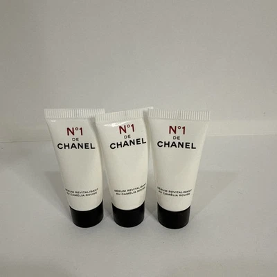 Lote de 3: SÉRUM REVITALIZANTE CHANEL N°1 DE CHANEL Tamanho 0,17 oz/5 ml Cada NOVO - Imagem 1 de 2